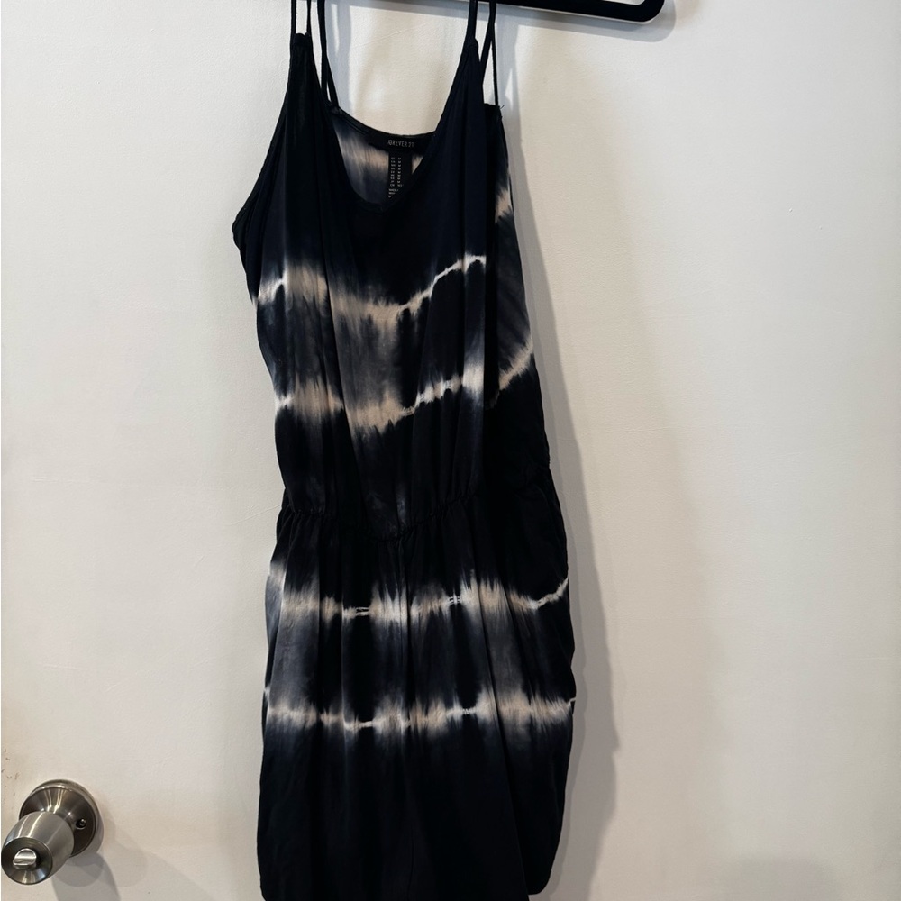 Stylish Black and White Tie-Dye Dress
